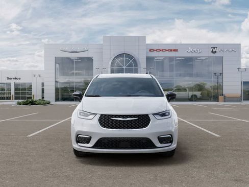 New 2026 Chrysler Pacifica Select AWD/4WD image 6
