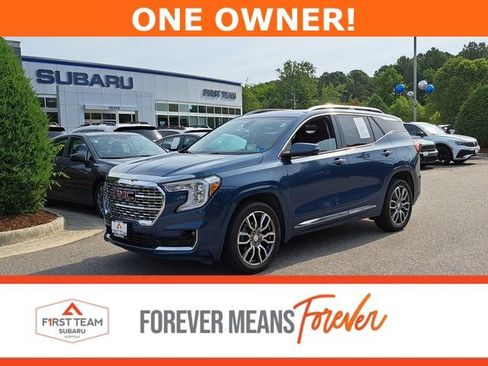 Used 2024 GMC Terrain Denali w/ Denali Premium Package AWD/4WD image 1