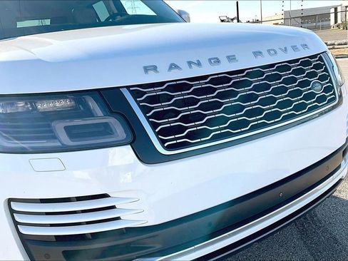 Used 2018 Land Rover Range Rover HSE image 33