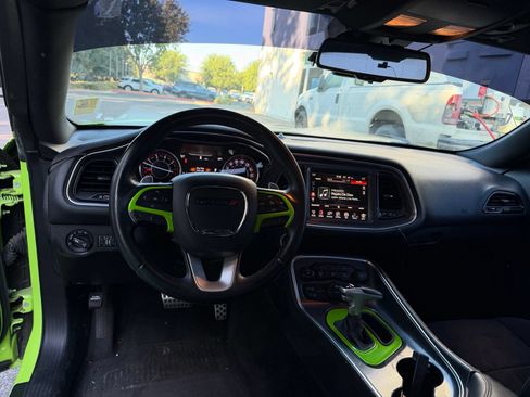 Used 2015 Dodge Challenger R/T Scat Pack w/ Leather Interior Group RWD image 12