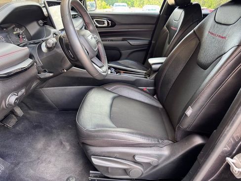 Used 2024 Jeep Compass Trailhawk image 7