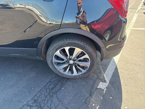 Used 2021 Buick Encore Preferred image 16