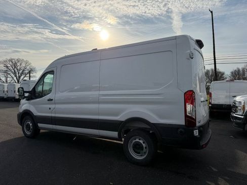 New 2026 Ford Transit 250 148 Medium Roof RWD image 5