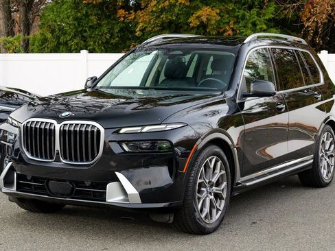 Used 2024 BMW X7 xDrive40i image 3