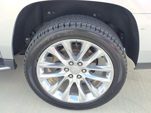 Used 2020 Cadillac Escalade ESV Luxury image 9