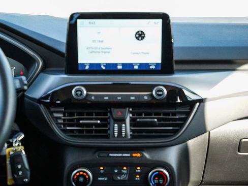 Used 2023 Ford Escape FWD image 15