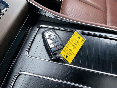 Used 2025 Lincoln Aviator Reserve w/ Illumination Package image 35