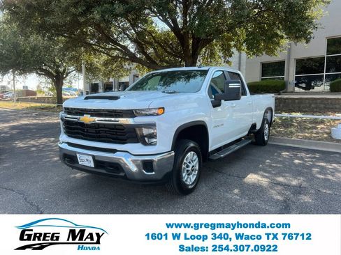 Used 2026 Chevrolet Silverado 2500 LT AWD/4WD image 3