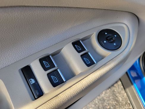Used 2019 Ford Escape SE FWD image 8