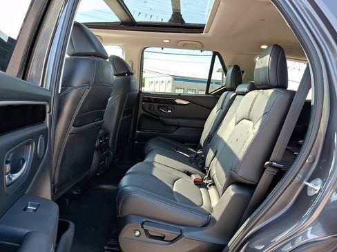 Certified 2023 Honda Pilot Touring image 10