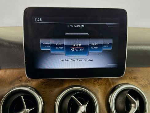 Used 2018 Mercedes-Benz GLA 250 image 17