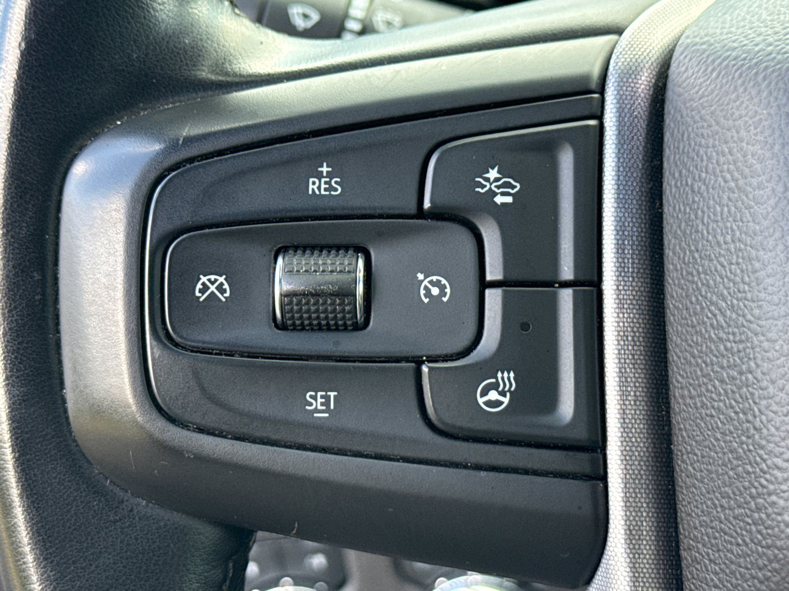 Used 2025 GMC Sierra 1500 SLT AWD/4WD image 25