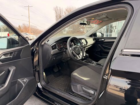Used 2020 Volkswagen Jetta S image 11