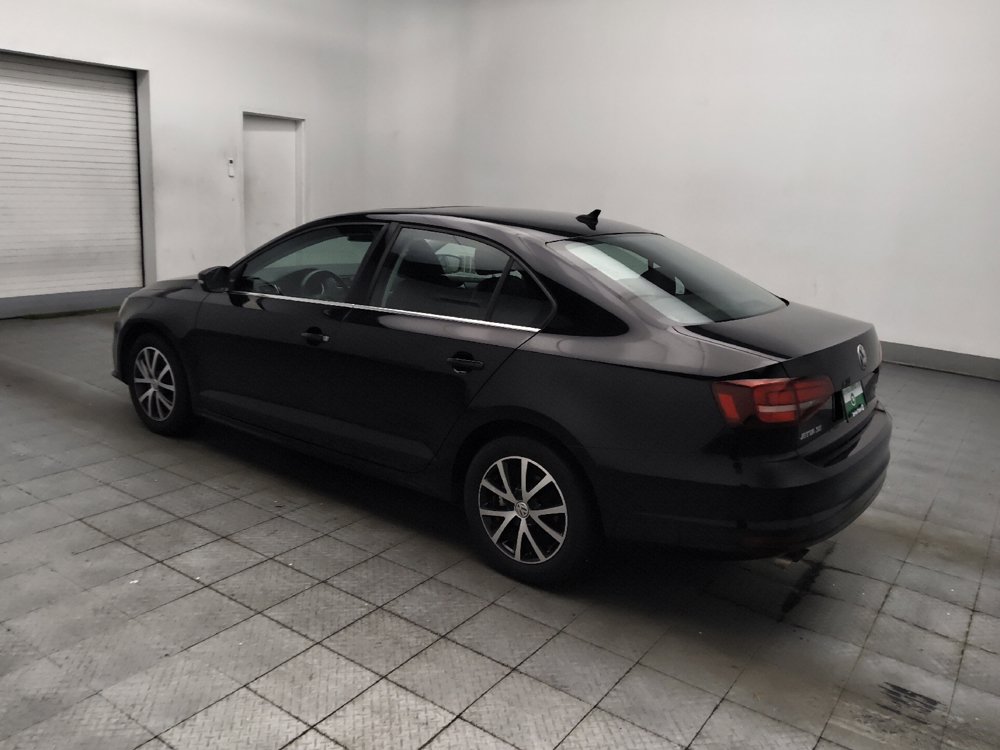 Used 2017 Volkswagen Jetta SE FWD image 3