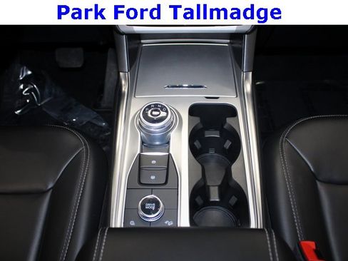 Used 2022 Ford Explorer XLT w/ Equipment Group 202A image 19