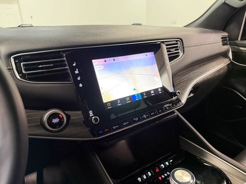 Used 2024 Jeep Wagoneer Series II image 76