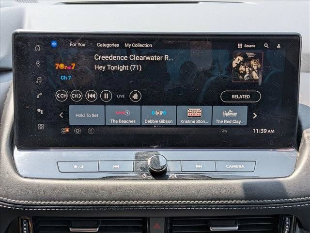 Used 2024 Nissan Rogue Platinum w/ Platinum Premium Package FWD image 13