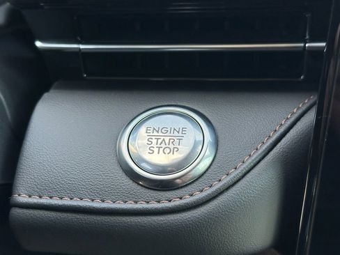 New 2026 Lincoln Nautilus Reserve AWD/4WD image 11