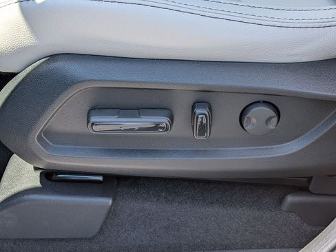New 2026 Honda Pilot Touring image 15
