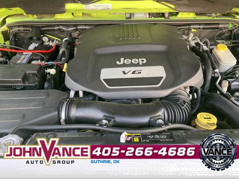 Used 2017 Jeep Wrangler Unlimited Sahara AWD/4WD image 14