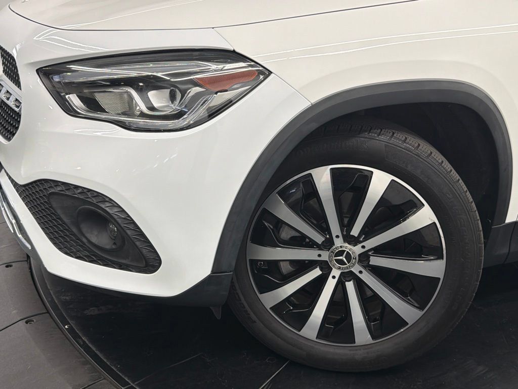 Used 2022 Mercedes-Benz GLA 250 w/ Premium Package Lite image 5
