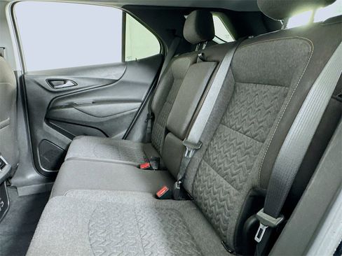 Used 2023 Chevrolet Equinox LT w/ Driver Convenience Package image 12