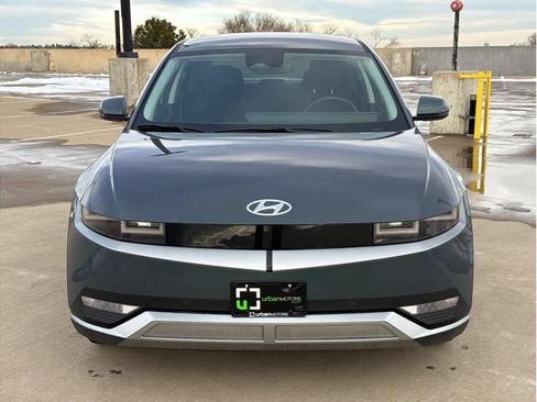 Used 2024 Hyundai Ioniq 5 SEL image 2