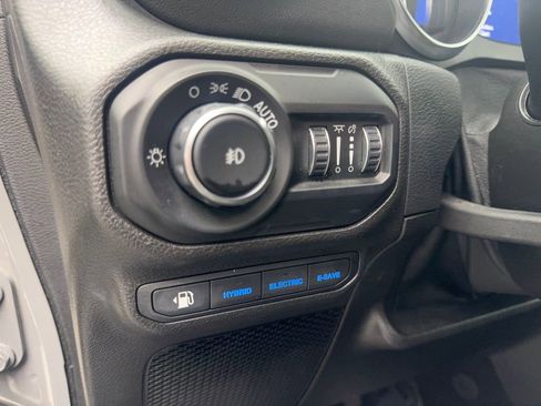 Used 2021 Jeep Wrangler Unlimited Sahara w/ Cold Weather Group image 55