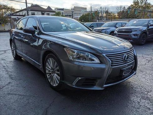 Used 2017 Lexus LS 460 AWD w/ Comfort Package image 6