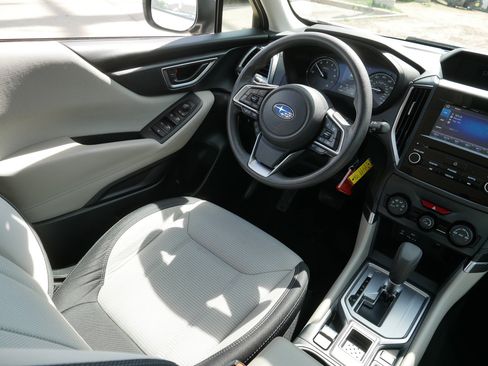 Used 2022 Subaru Forester AWD/4WD image 9