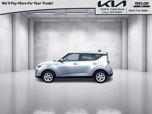 Used 2025 Kia Soul S FWD image 3
