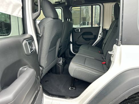 Used 2026 Jeep Wrangler Sport S image 28