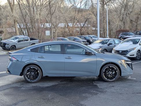 New 2026 Nissan Sentra SR image 2