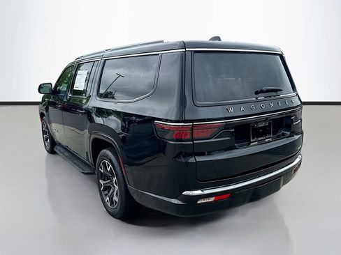 Used 2024 Jeep Wagoneer L Series III w/ Flexible Seating Group AWD/4WD image 6