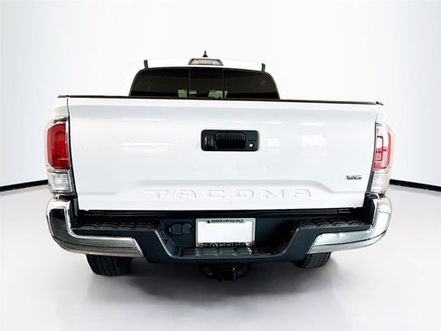 Used 2022 Toyota Tacoma TRD Off-Road RWD image 23