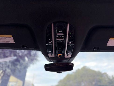 Used 2023 Porsche Panamera Platinum Edition image 51