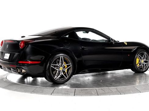 Certified 2016 Ferrari California T RWD image 2