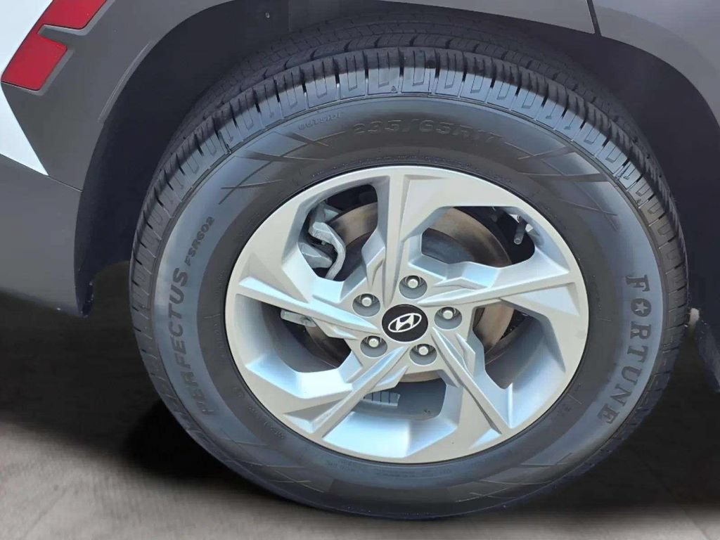 Used 2023 Hyundai Tucson SEL FWD image 20