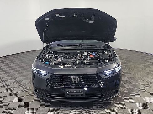 Certified 2025 Honda Accord SE image 13