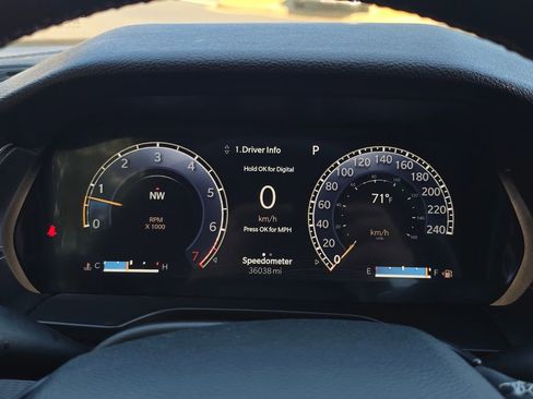 Used 2023 Jeep Grand Cherokee Altitude RWD image 18