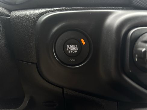 Used 2021 Jeep Wrangler Unlimited Sahara w/ Cold Weather Group image 17