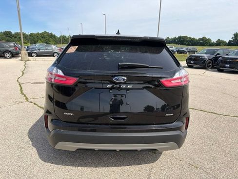 Used 2023 Ford Edge SEL w/ Convenience Package AWD/4WD image 4