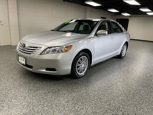 Used 2009 Toyota Camry LE image 8
