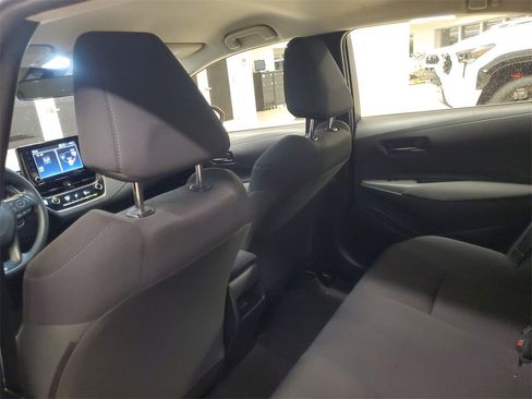 Used 2022 Toyota Corolla LE image 11