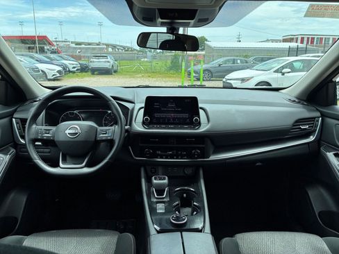 Used 2025 Nissan Rogue SV AWD/4WD image 30