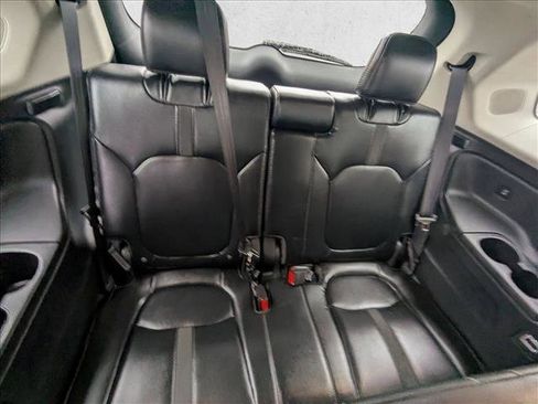 Certified 2025 Honda Pilot Touring image 23