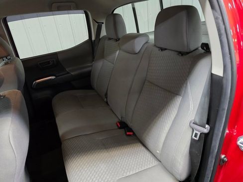 Used 2022 Toyota Tacoma SR5 image 18