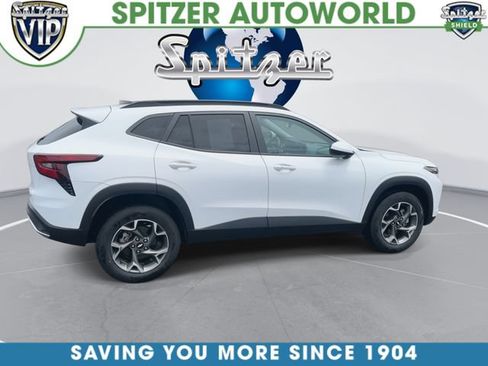 Used 2024 Chevrolet Trax LT w/ Driver Confidence Package FWD image 10