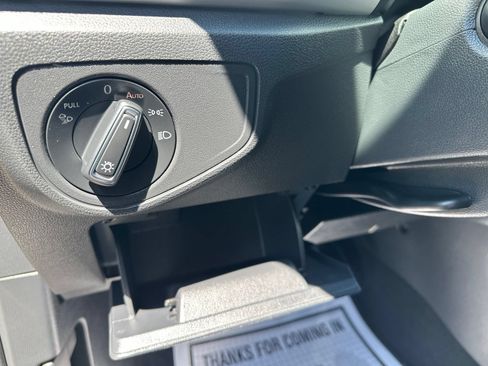 Certified 2023 Volkswagen Atlas SEL AWD/4WD image 17