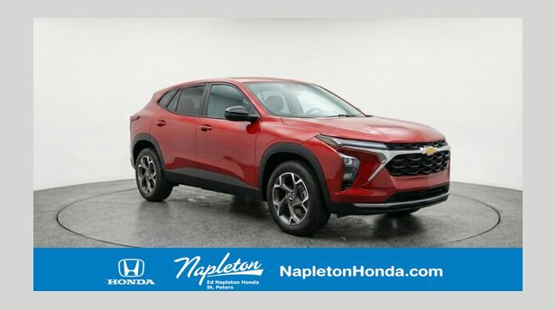 Used 2025 Chevrolet Trax LT FWD image 1